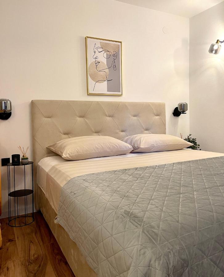 Holiday Home Mirela Оребич Экстерьер фото