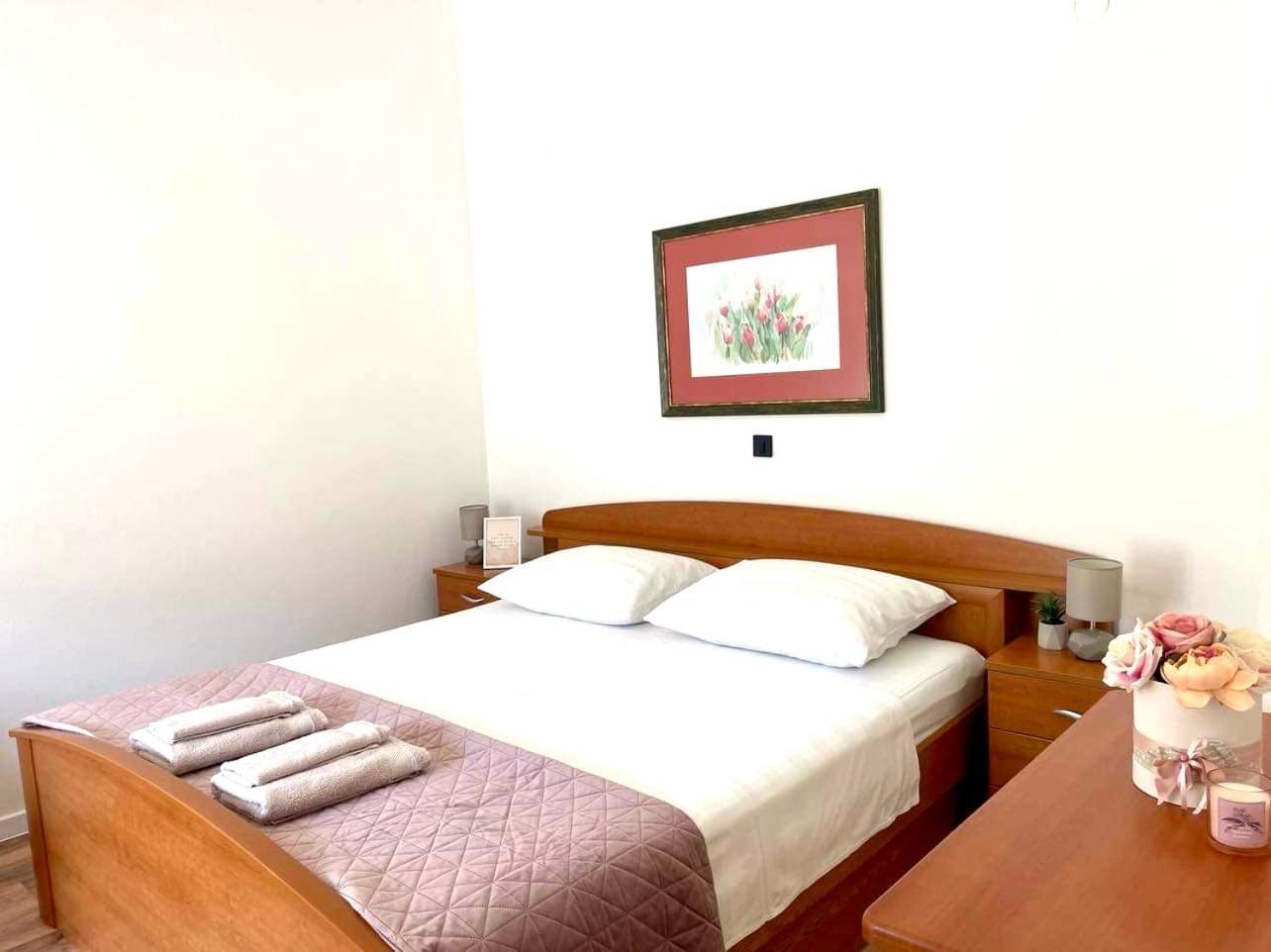 Holiday Home Mirela Оребич Экстерьер фото